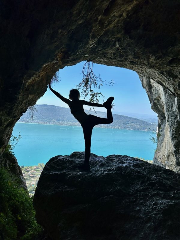 Randonnées autour d'Annecy blog grotte des sarrazins