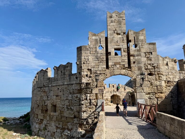 Visiter Rhodes Visiter Rhodes avec les 10 plus beaux endroits de l'île
