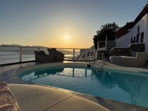 white pearl villas santorin oia