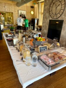 petit déjeuner aiguille grive