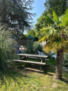 sunset beach restaurant kids friendly à annecy