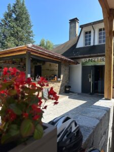 sunset beach restaurant kids friendly à annecy
