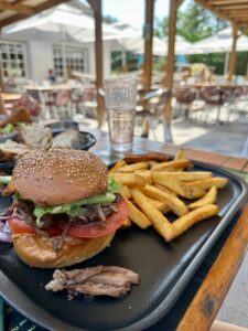sunset beach restaurant kids friendly à annecy