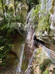 randonnées annecy cascade d'angon blog
