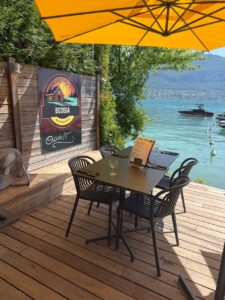 la bodega restaurant au bord du lac d'Annecy